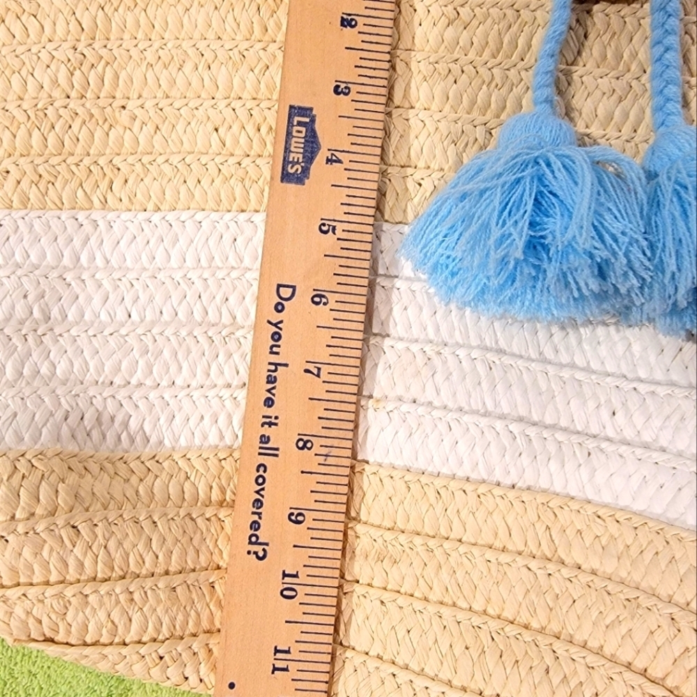 (J8) Altru bag with blue tassel - Picture 4 of 5